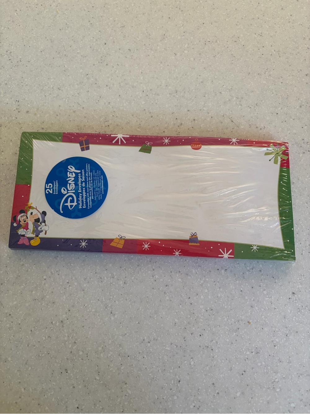 Disney Holiday Christmas Envelopes (20 Pack). Mickey & Minnie.